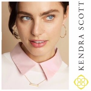 NWT LEANOR SILVER PENDANT NECKLACE In IVORY PEARL